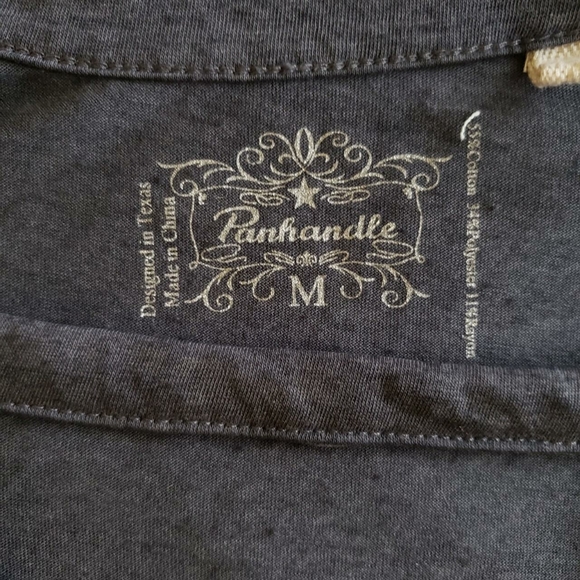 Western Sunset Graphic Tee - Cut Out Tee - V Neck Tee - Picture 3 of 4